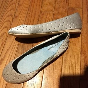 Size 8 women's flats